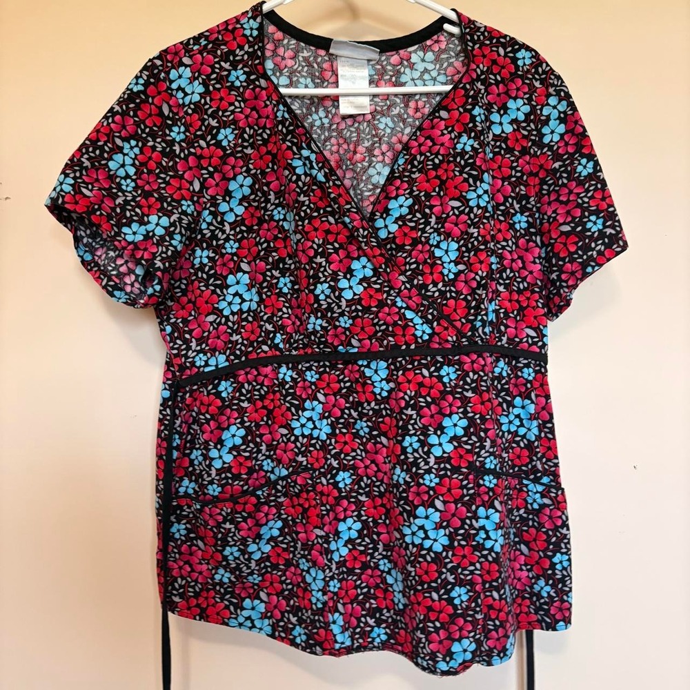 Y2K WhimsyGoth SB Scrubs Women's Size Medium Black Floral Print Scrub Top